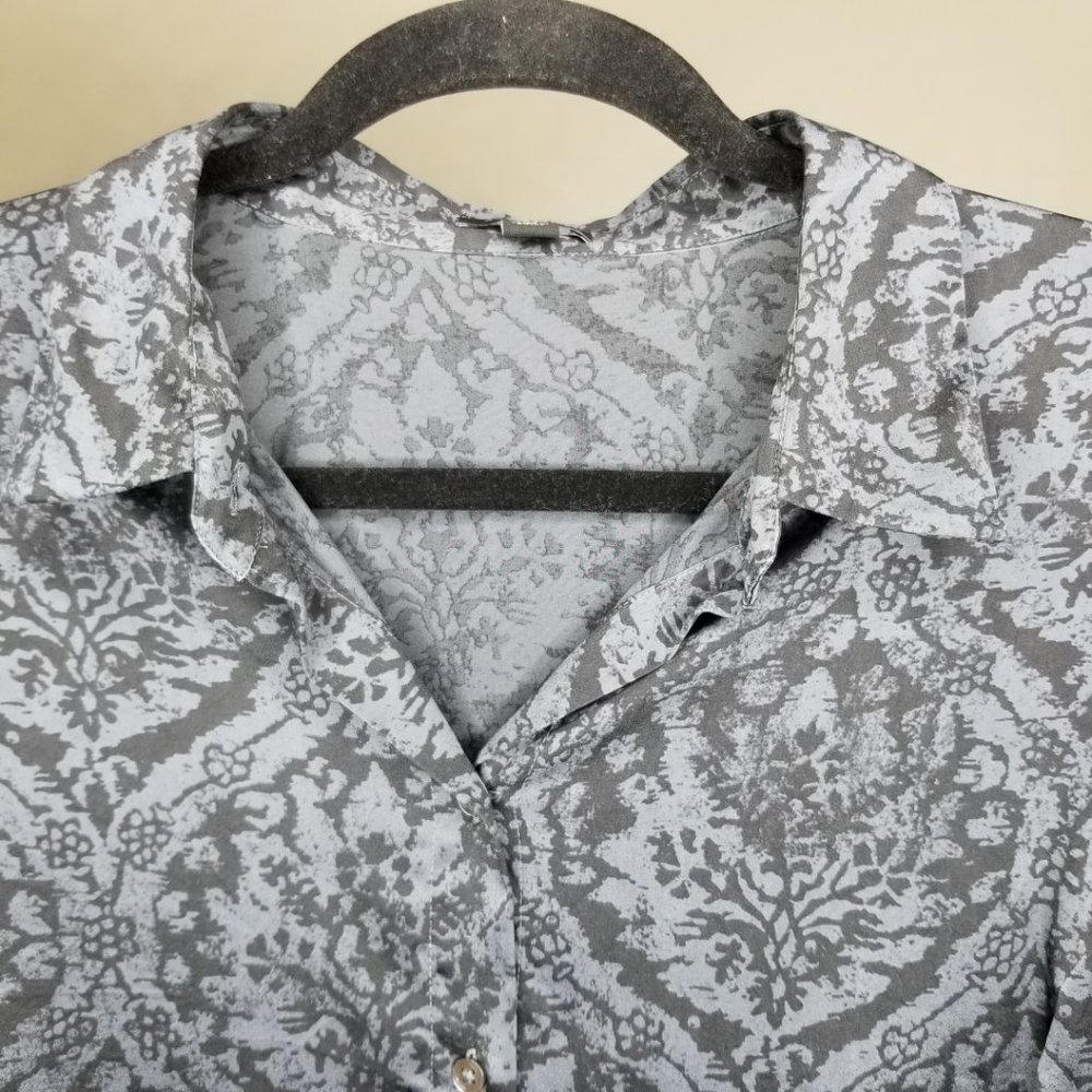 Ann Taylor Dark Gray Button Up Collared Damask Long Sleeve Silk Blouse Size 14 - Picture 2 of 5